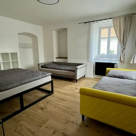 Family Cernice Aparthotel Mojne