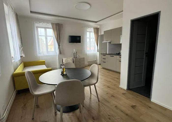 Family Cernice 4* Mojne