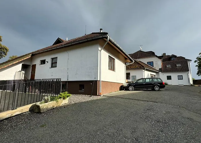 Aparthotel Family Cernice Mojne