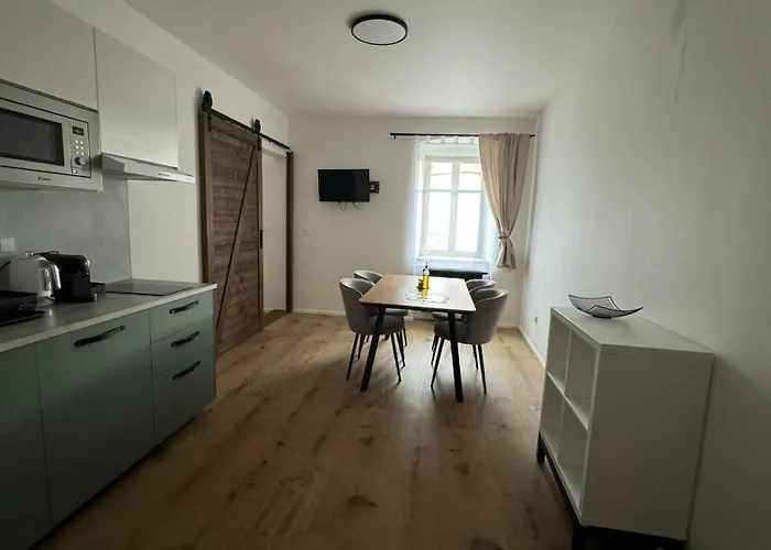 Family Cernice 4* Mojne